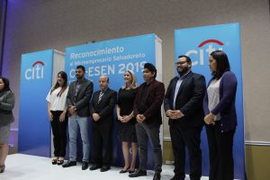 primer lugar en el segmento de Jóvenes Empresarios con la empresa Arteria Estudio