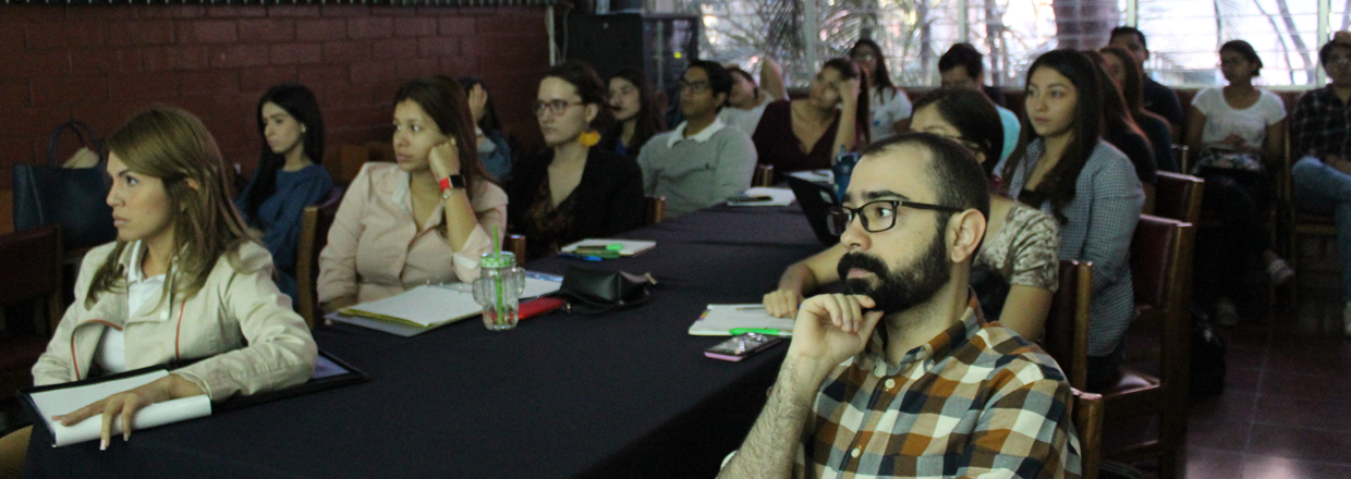 Seminario de Graduación Facultad de Economía, Empresa y Negocios