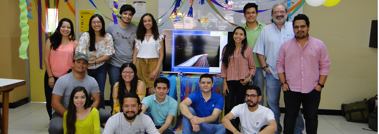 Estudiantes de Arquitectura realizan exposición fotográfica